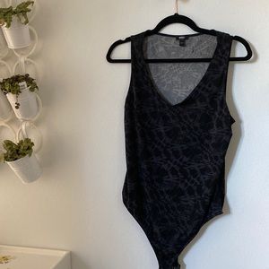 Express body suit in L tie dye